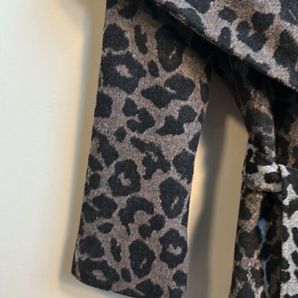 Tahari Marla Leopard Wrap Wool Blend Jacket/Coat S - Picture 4 of 10